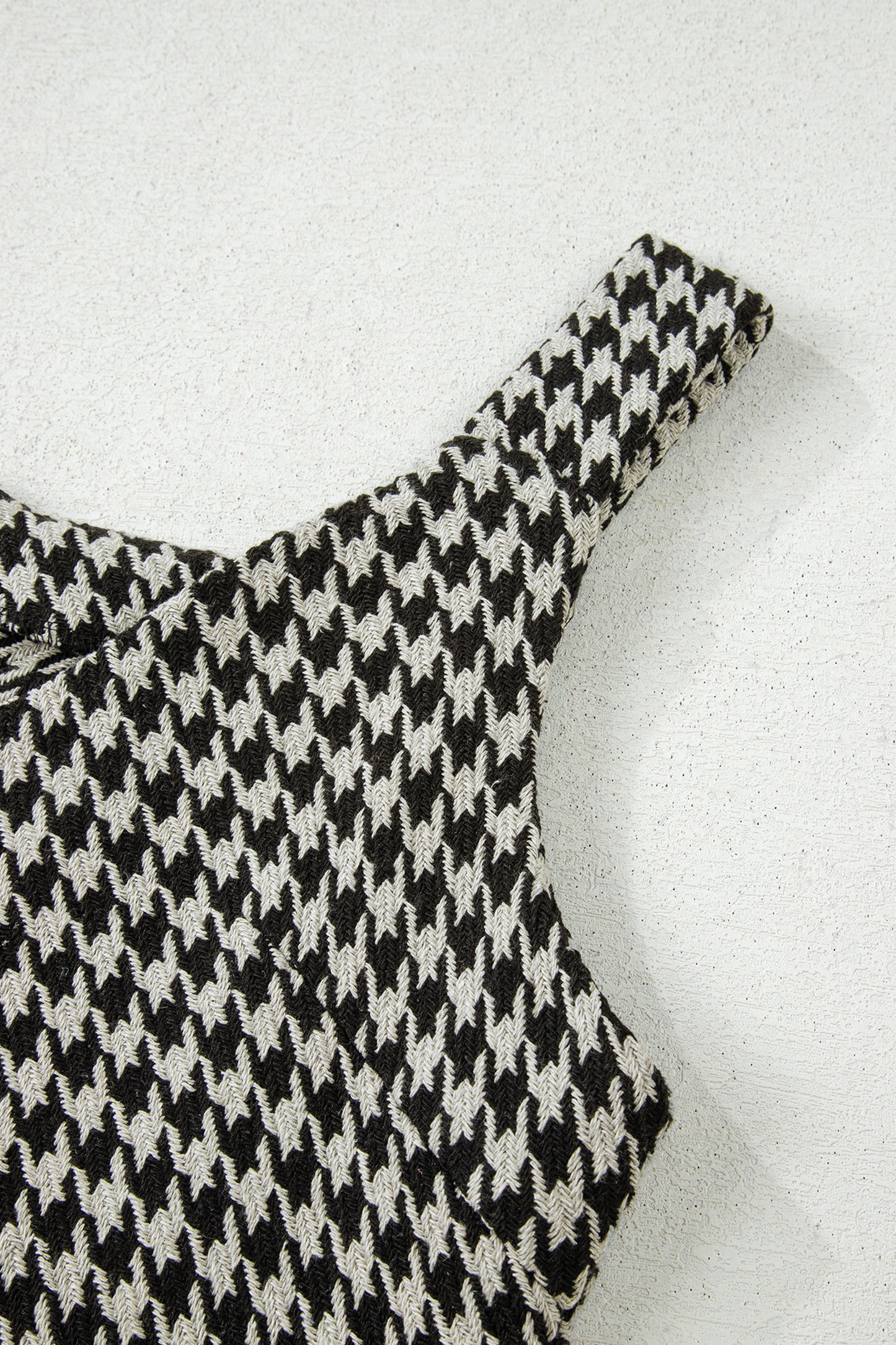 Red Houndstooth Print V Neck Sleeveless Mini Dress